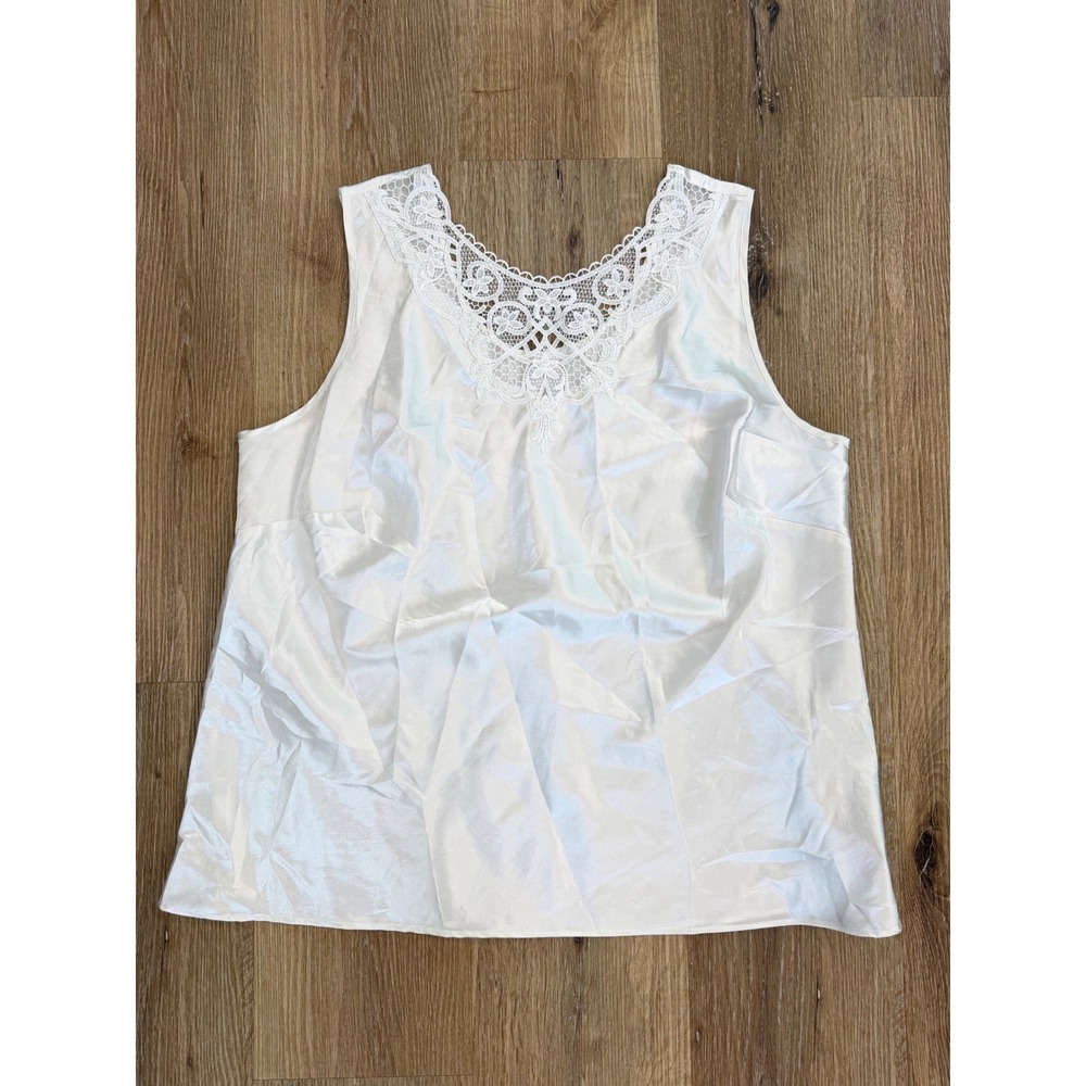 Cabernet Y2K Coquette Camisole Top Women 1X‎ White Satin Lace V-Neck Sleeveless